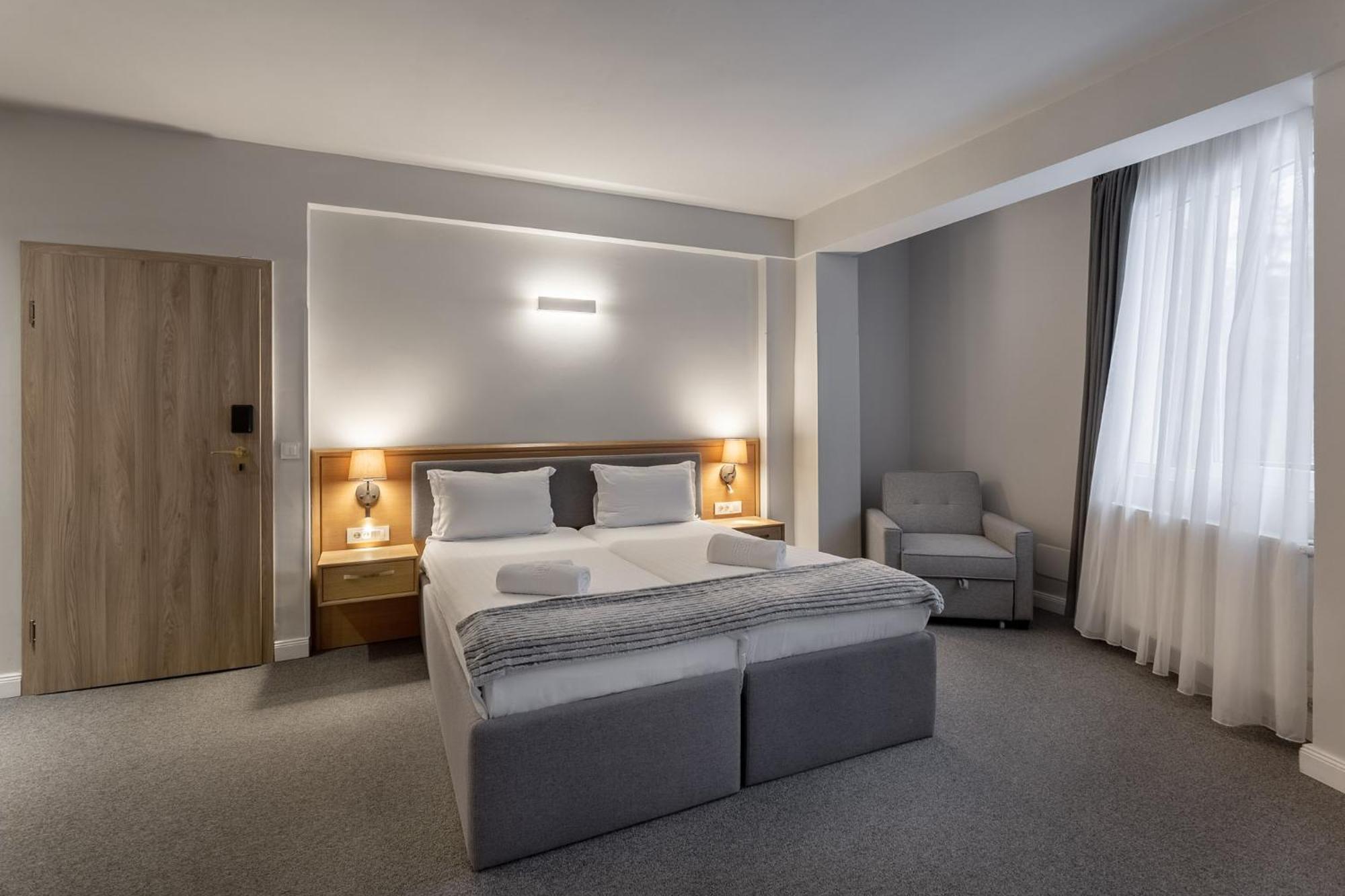 Genesis By Eden Hotel Predeal Exterior photo
